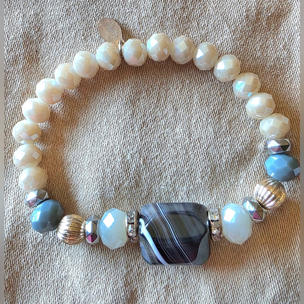 ALI KHAN NEW YORK Bracelet, Agate & Stunning Asst'd Glass Beads